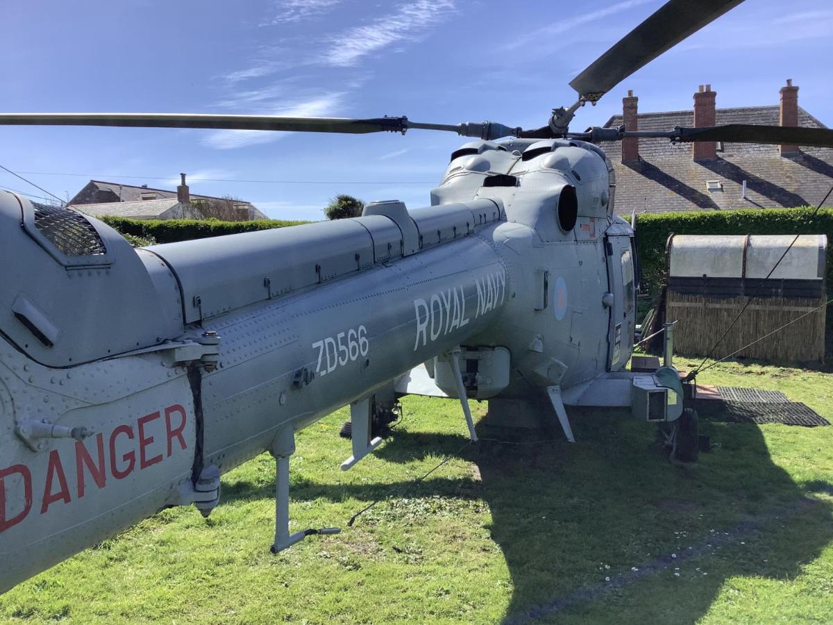 Haelarcher Farmhouse And Helicopter B&B Lizard Exterior foto